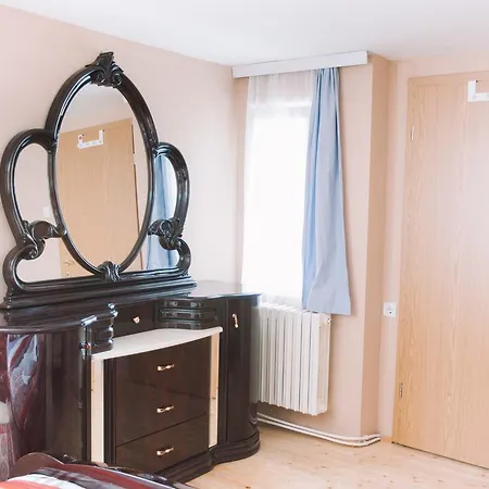 ホステル ユニバース ホステル スコピエ