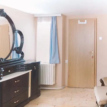 ユニバース ホステル * スコピエ